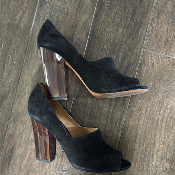Coach women’s Roslyn Black Suede Peep Toe Heels - Picture 7 of 11